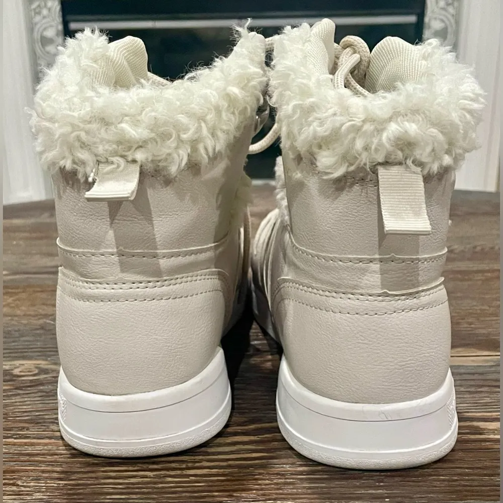 Womens BB Hi Plush Hightop Sneaker Shoe - Sz 10 - Coconut White -… - Image 5