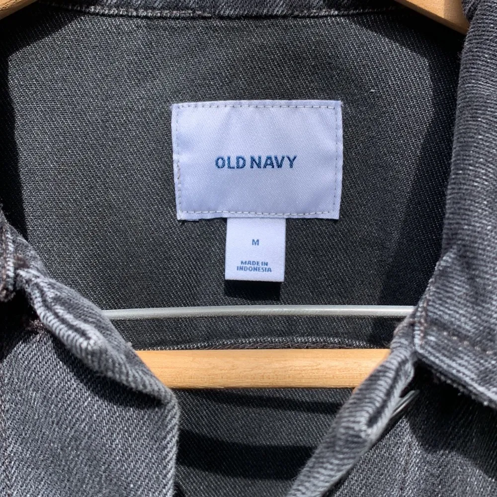 Old Navy distressed denim jacket | size M - Image 5