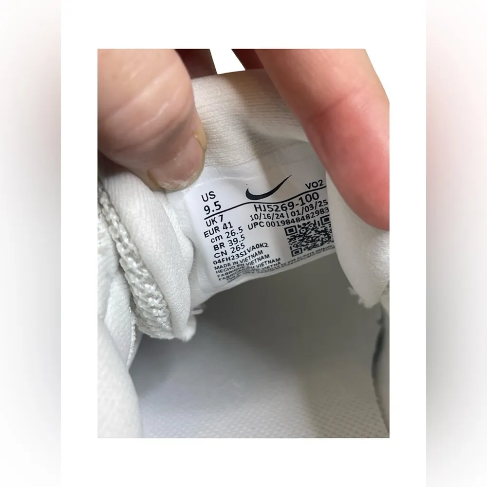 Nike V2K Run Women's shoes Size 9.5 White Summit with Flowers New With Box - Image 10