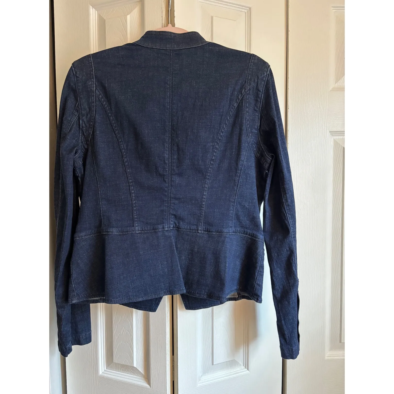 White House Black Market Denim Jacket Size 10 NWT Tailored Silhouette MSRP $150 - Image 8