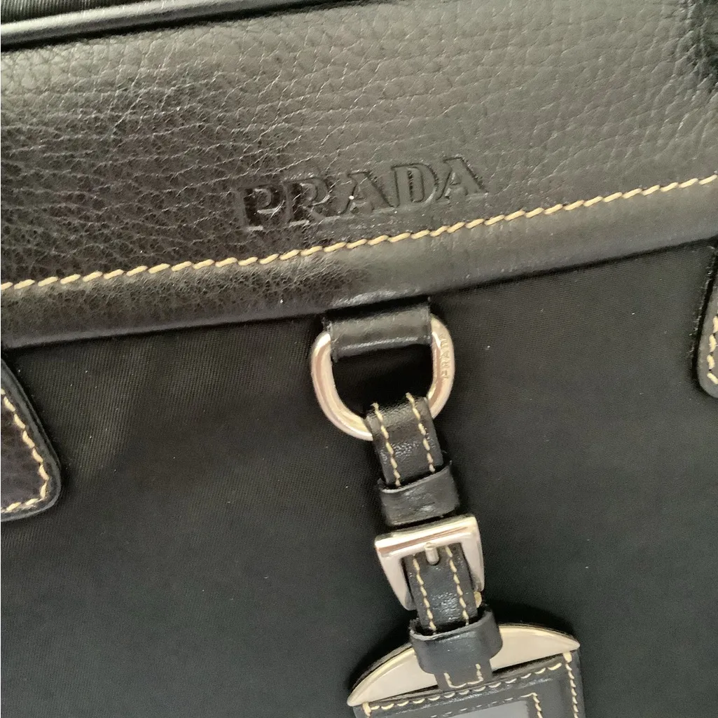 Authentic PRADA purse  ❤️❤️❤️ - Image 9