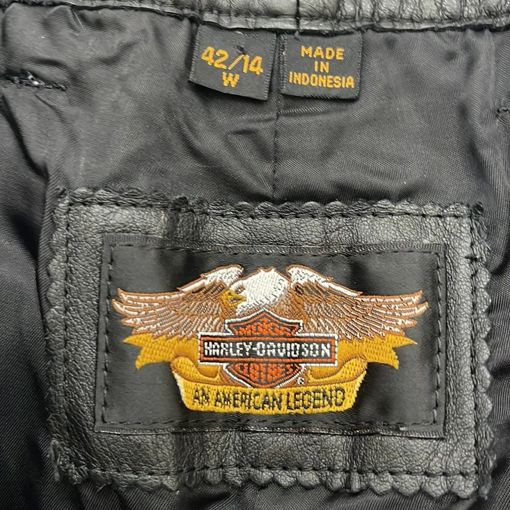 Harley Davidson woman high waist black Leather taper Pants Size undefined - Image 11