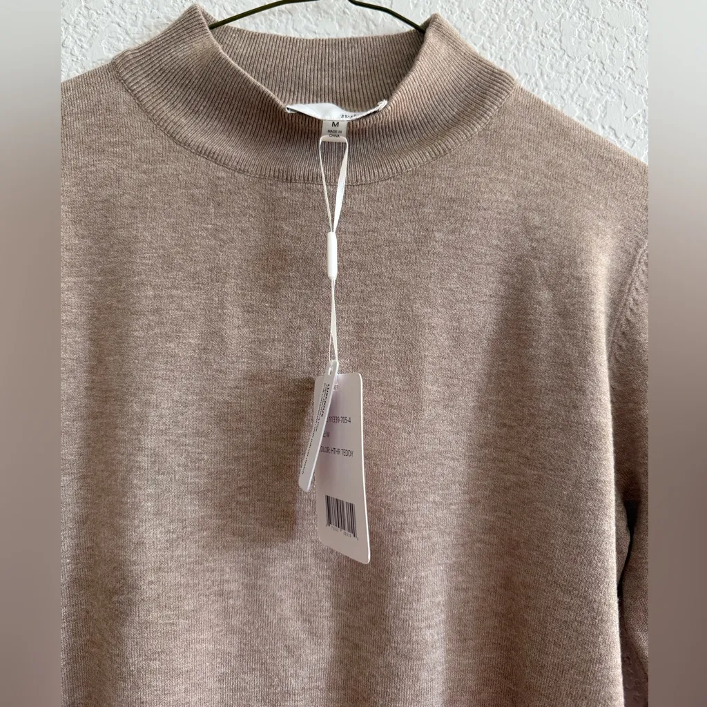 Milano Essential Turtleneck‎ sweater Beige NWT lightweight super soft Tan Size M - Image 2