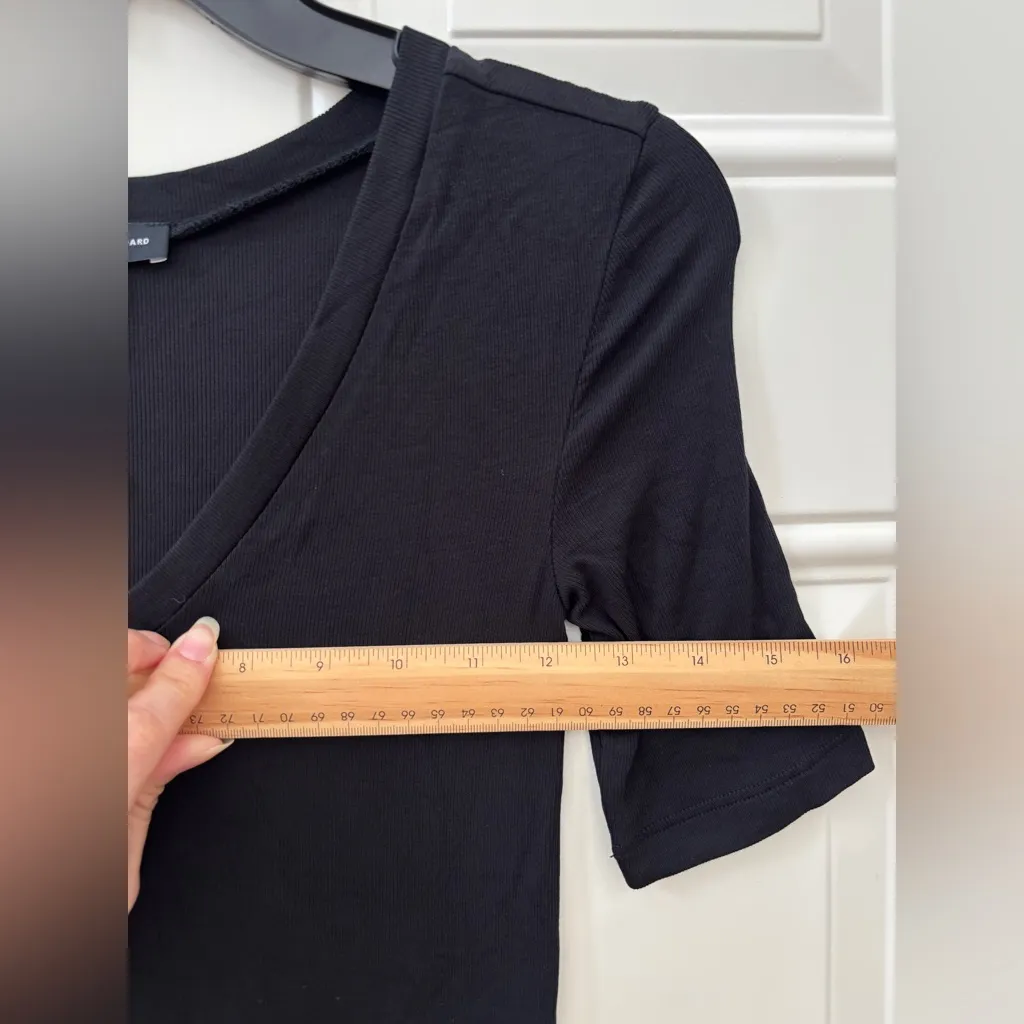 NWT Universal Standard Classic Black Foundation S/S V Neck Tee Women's 4XS (XS) - Image 6