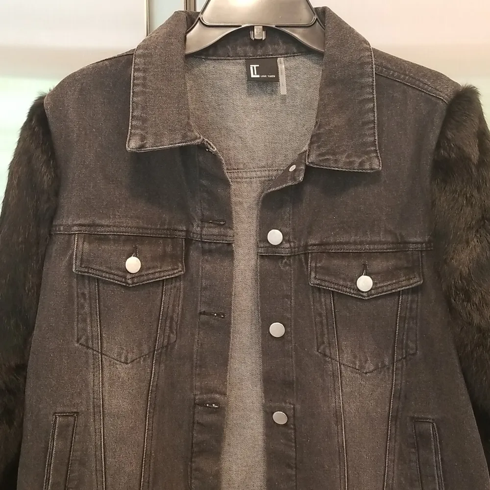 💕LOVE TOKEN💕 Murray Genuine Real Rabbit Fur Sleeve Denim Jacket Coat ~ Black M - Image 10