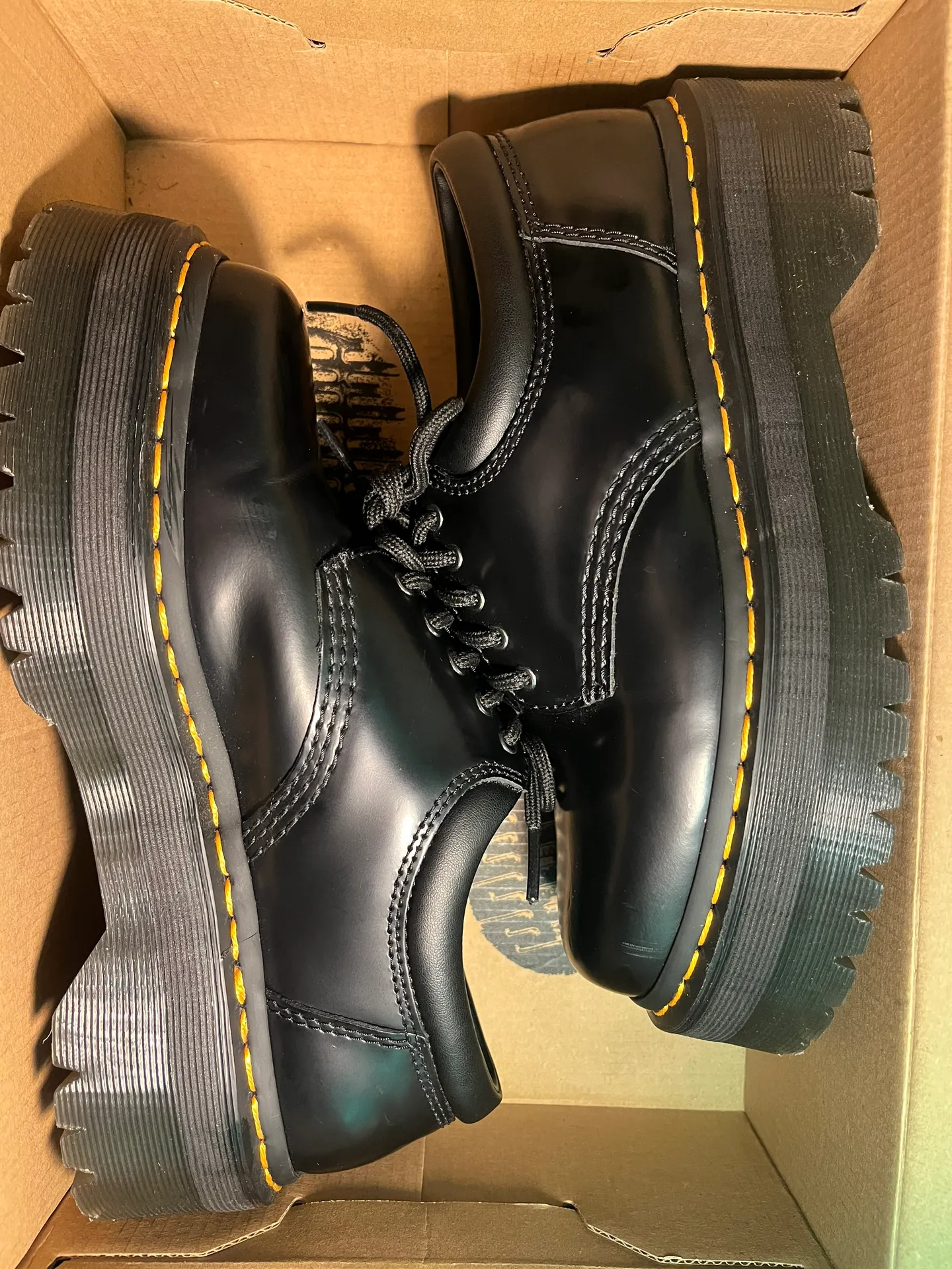 Dr. Martens  8053 LEATHER PLATFORM CASUAL SHOES - Image 2