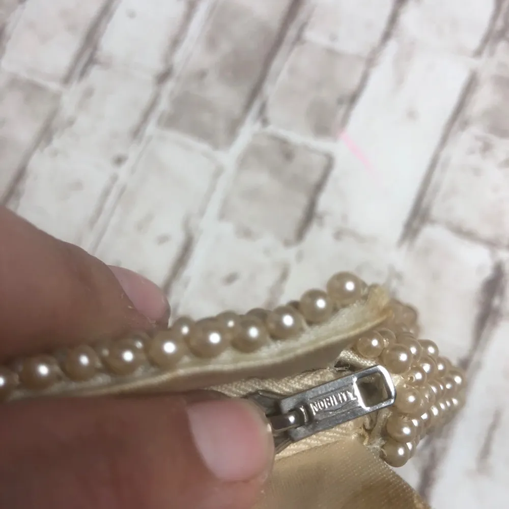 Vintage Pearl Clutch - Image 8