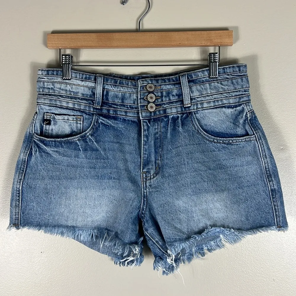 KanCan NWT Tilly High Waisted Denim Shorts Blue Size 28 - Image 3