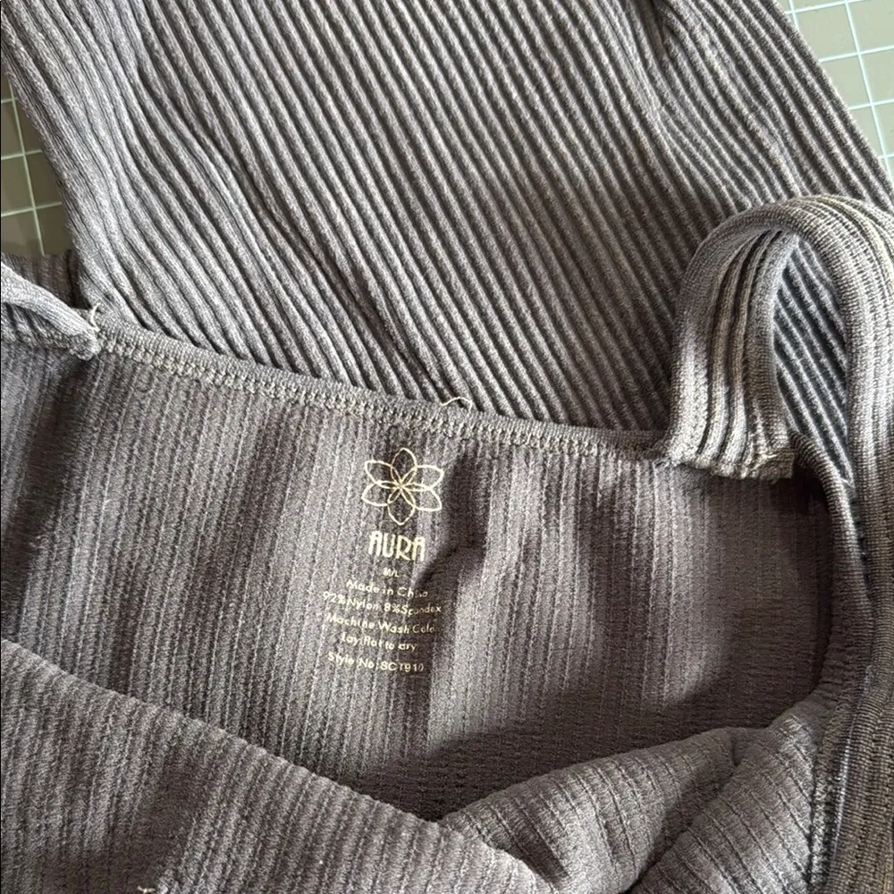 Aura Ribbed Gray Tank and Shorts Set - Image 2