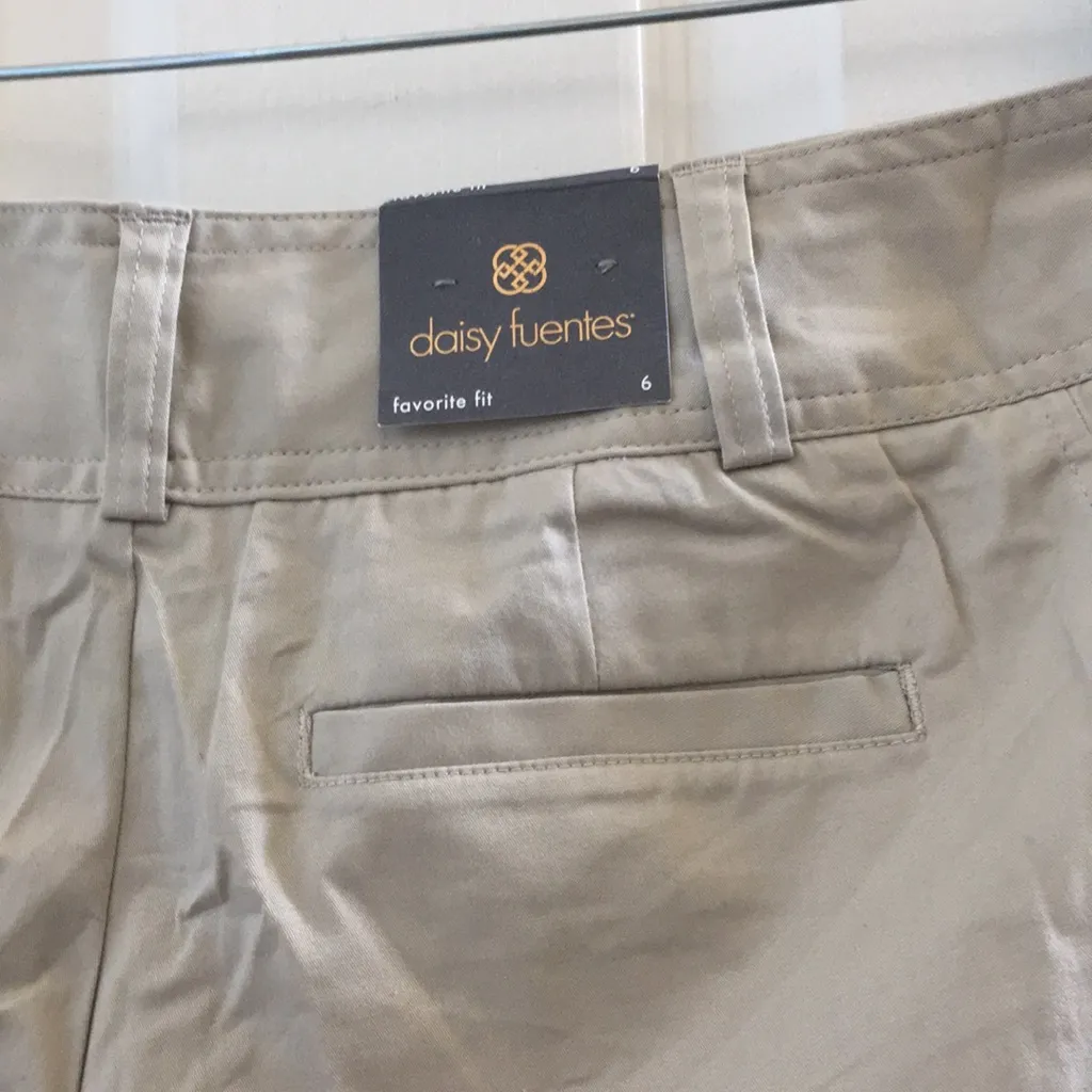 FINAL MARKDOWN NWT ladies daisy fuentes shorts 6 - Image 4