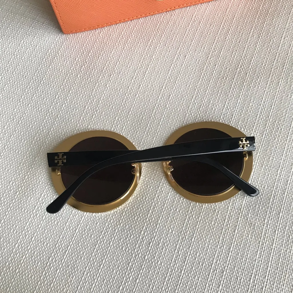 Tory Burch Round Geometric Sunglasses With Case, Black / Gold, Retro - Image 6
