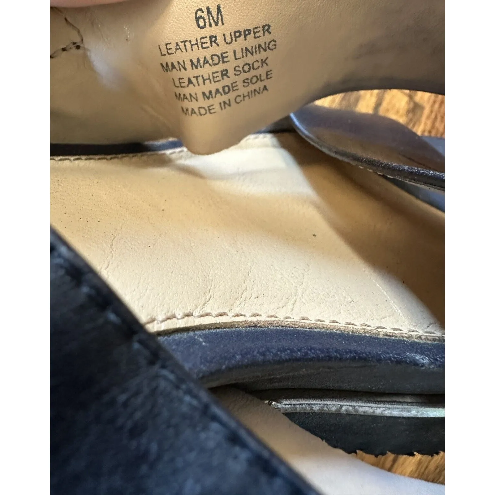 Antonio Melani Women's Black Leather Cross Over Strappy Low Platform Sandal Sz 6 - Image 7