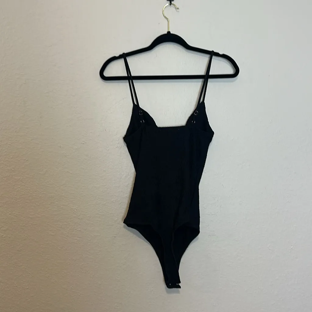 ASTR THE LABEL Women's Fia‎ Knit Bodysuit Size Small in Black - Image 6