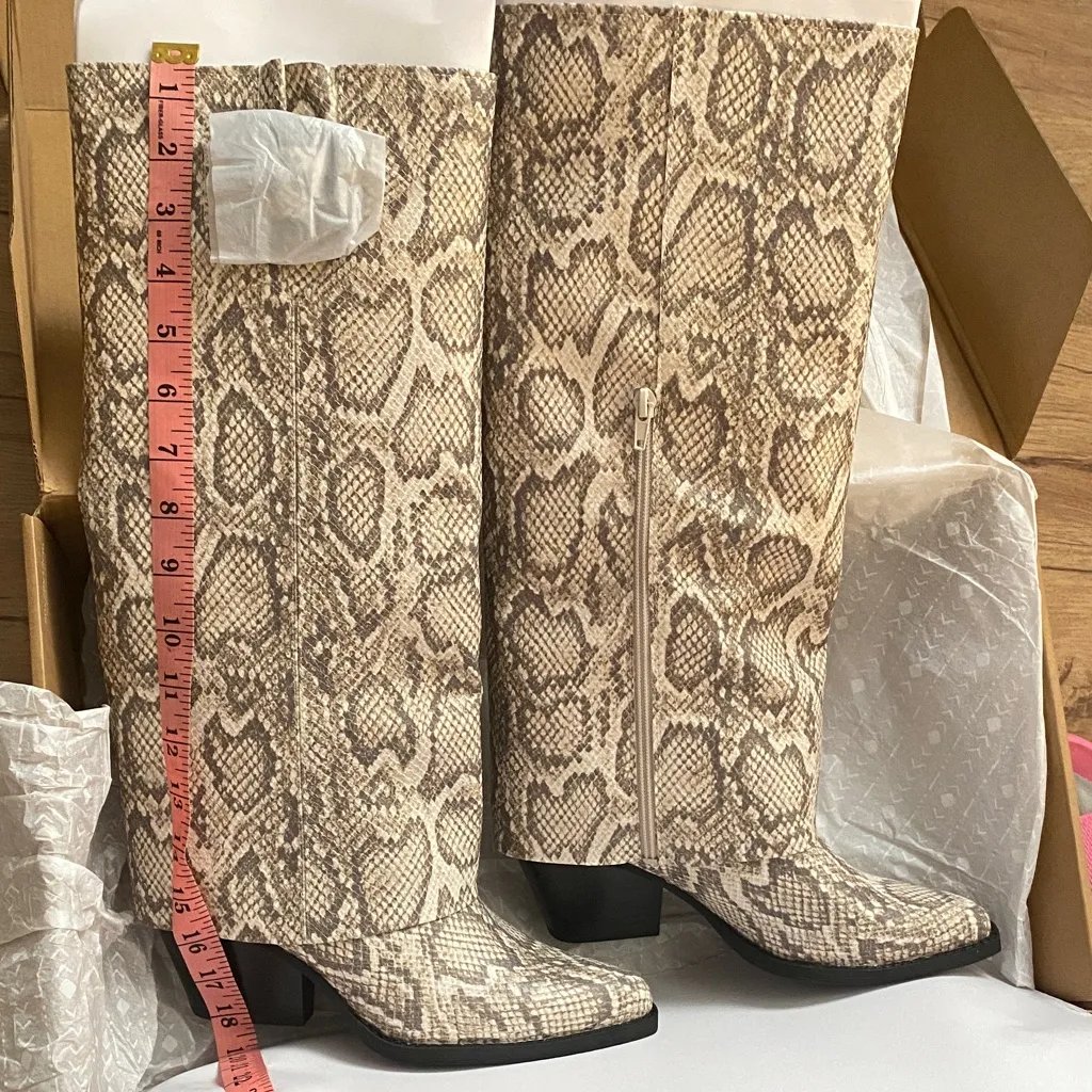 NIB Zodiac 9 Womens Rowena-Wings Zip Tall Western  Snakeskin Patterned Boots - Image 3