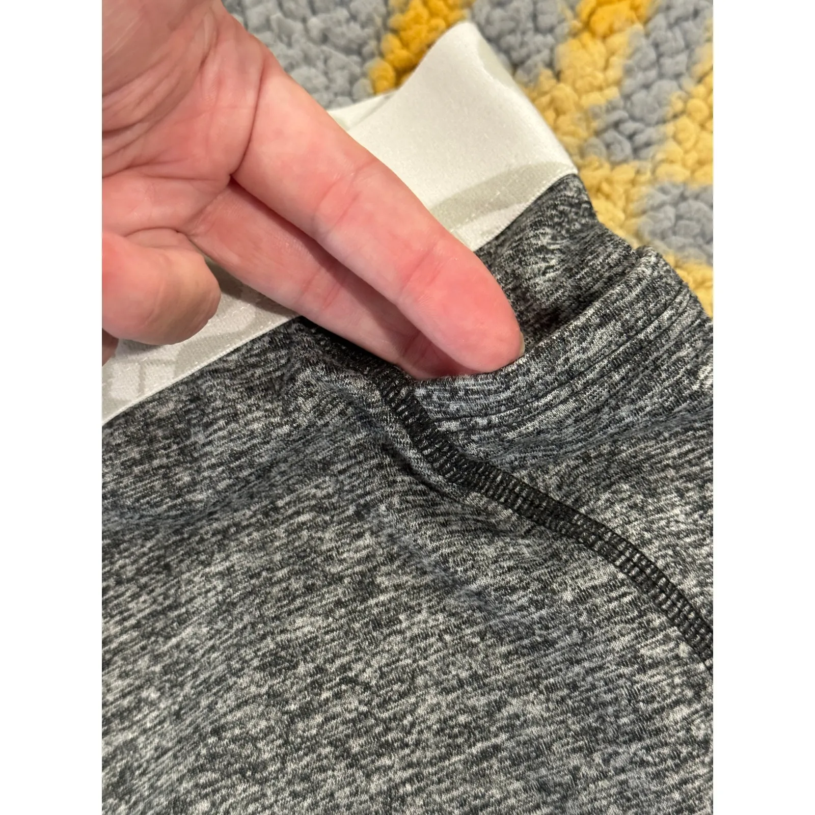 Psycho Bunny Cropped Performance Leggings/ Yoga Pants Size Medium Gray - Image 6