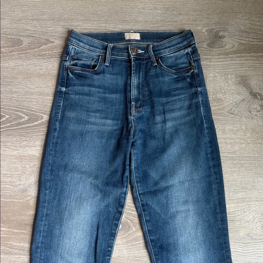 MOTHER The Insider Crop Step Fray Flared Jeans in Sweet And Sassy 25 Blue - Image 6