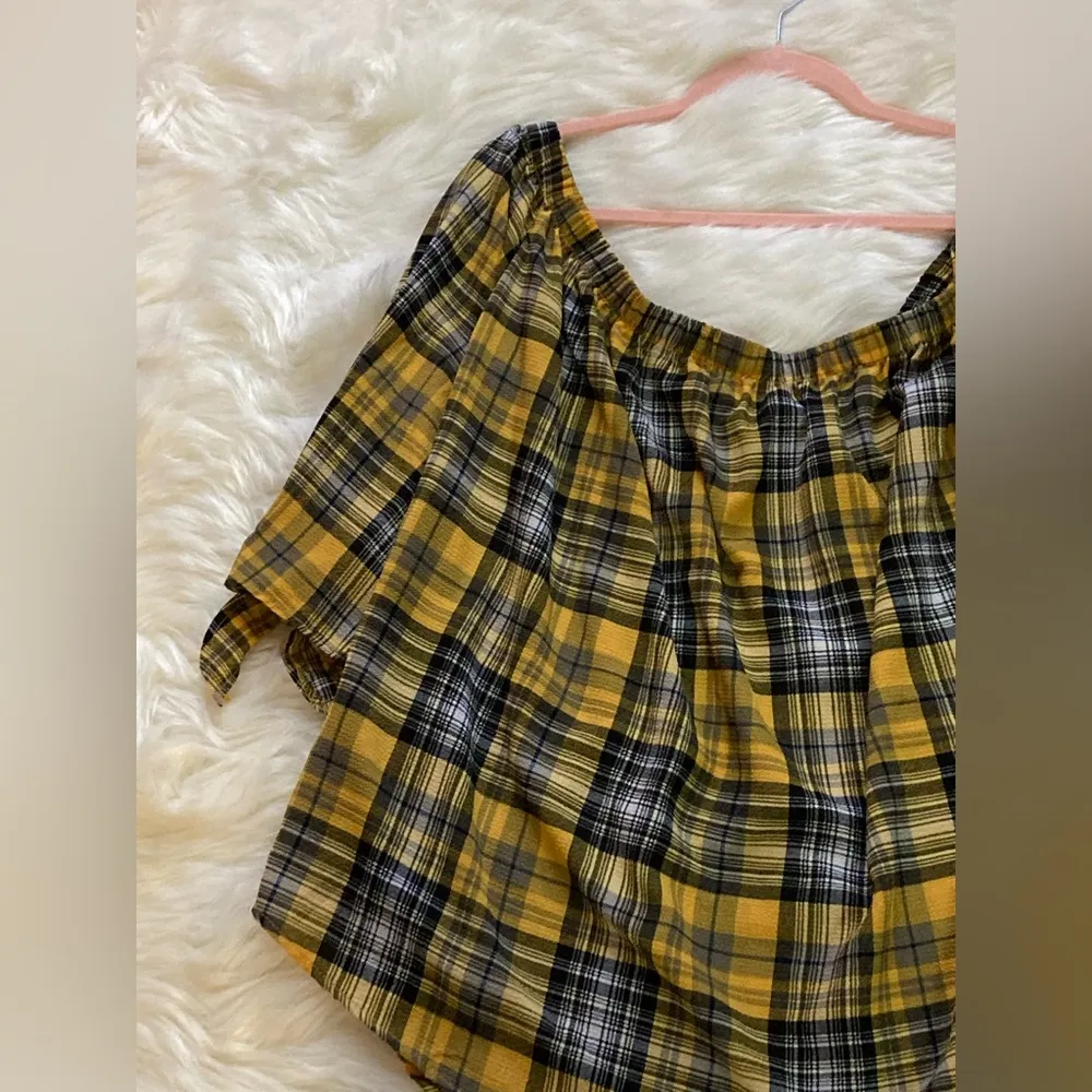 Plus Size Plaid Off The Shoulder Blouse! - Image 6