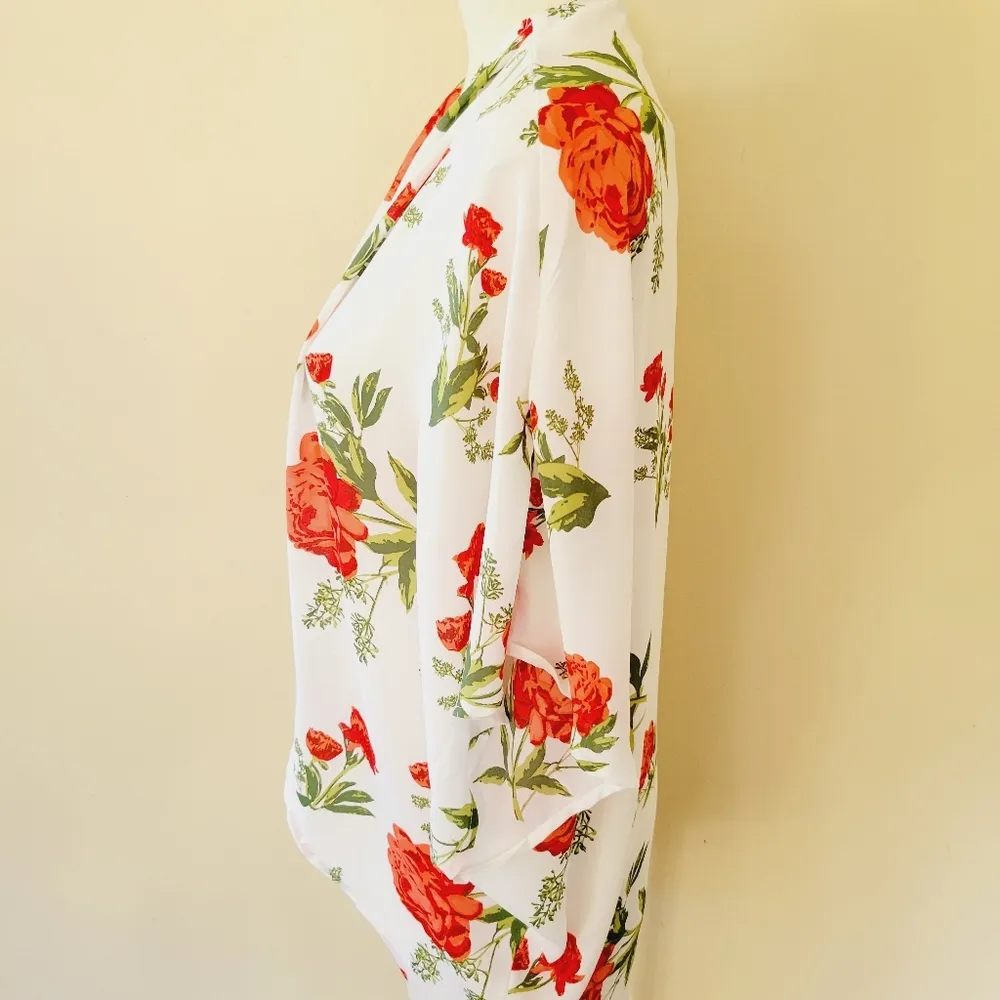Miss Chevious white floral kimono size small - Image 5