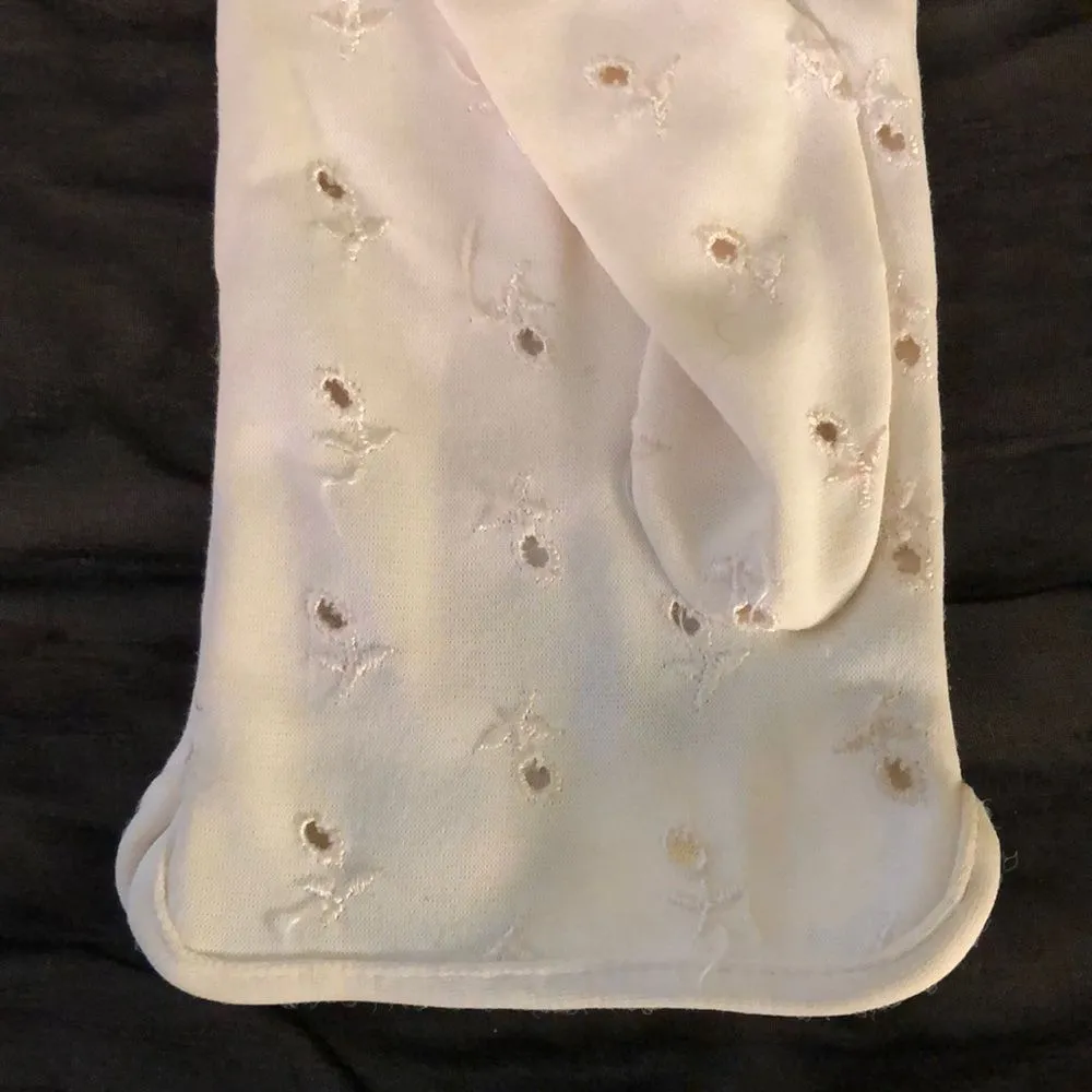 Vintage Off White Ladies Gloves Floral Embroidery - Image 9