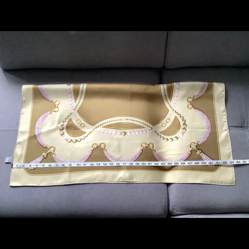 Authentic CARTIER silk scarf 🔥 - Image 10
