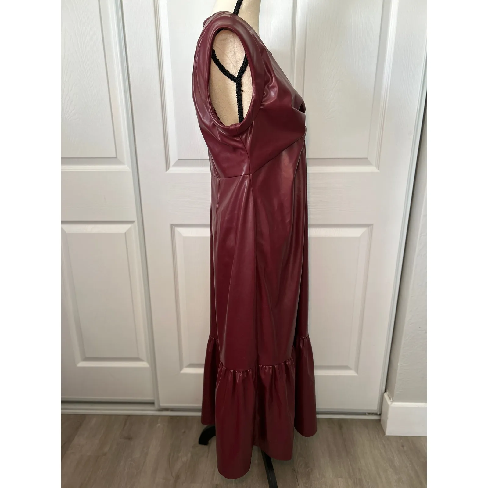 Donna Morgan Faux Leather V-Neck Twist Detail Midi‎ Dress Burgundy Size 14 - Image 4