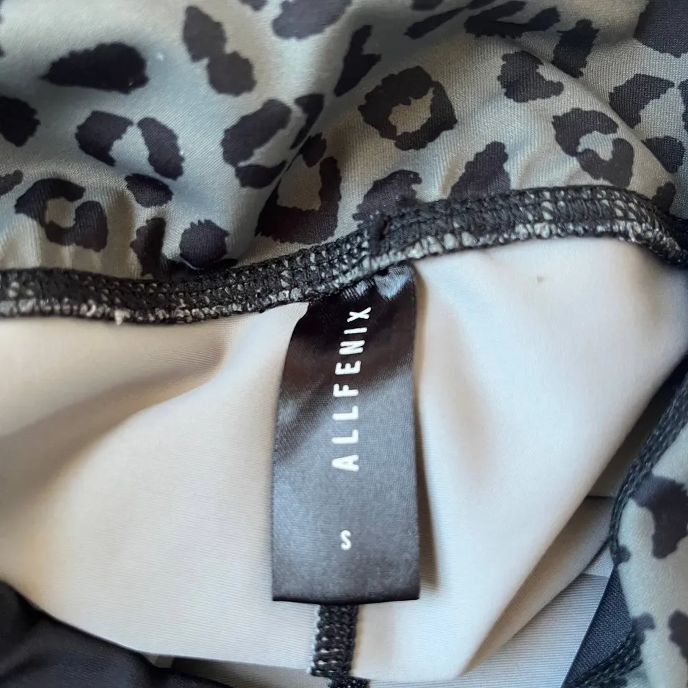 All Fenix Cheetah Print Athletic Womens Leggings Size Small Stripes Olive Gray - Image 47