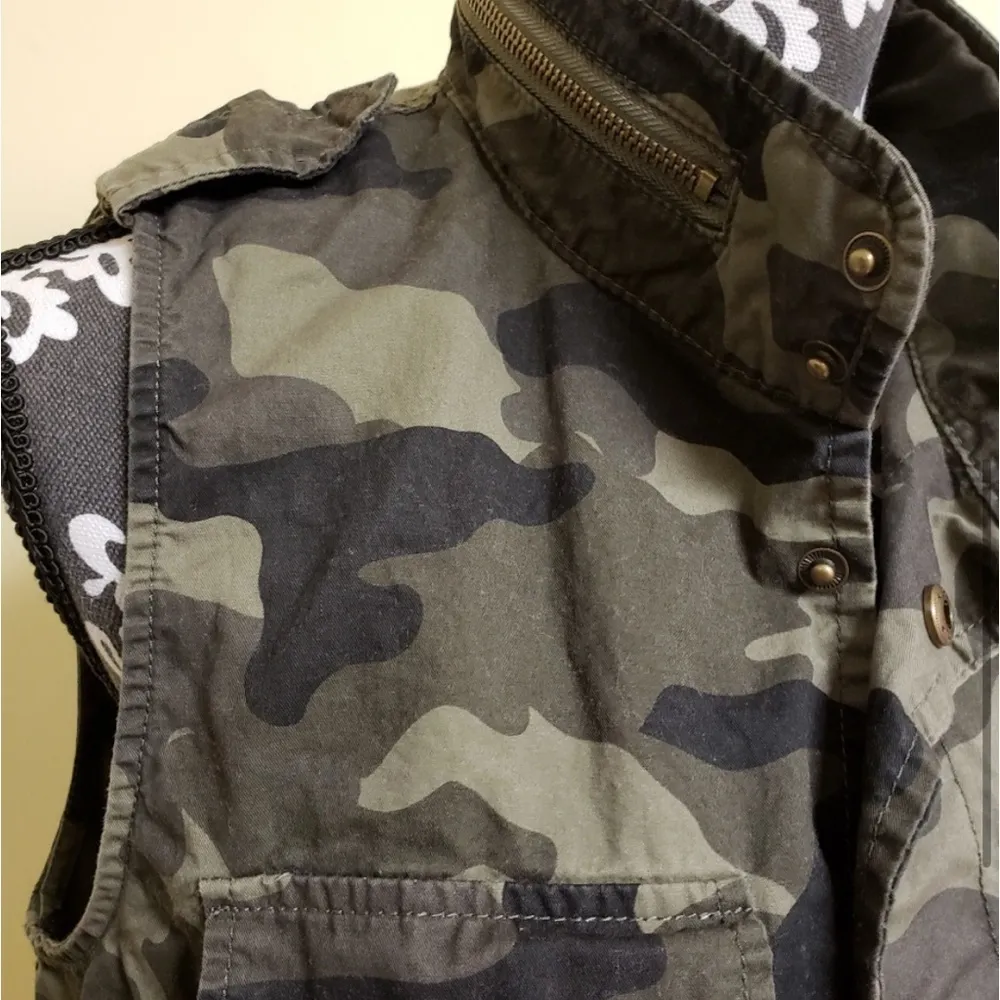 Love Tree Camo Green 100% Cotton Women’s Size Medium‎ - Image 8