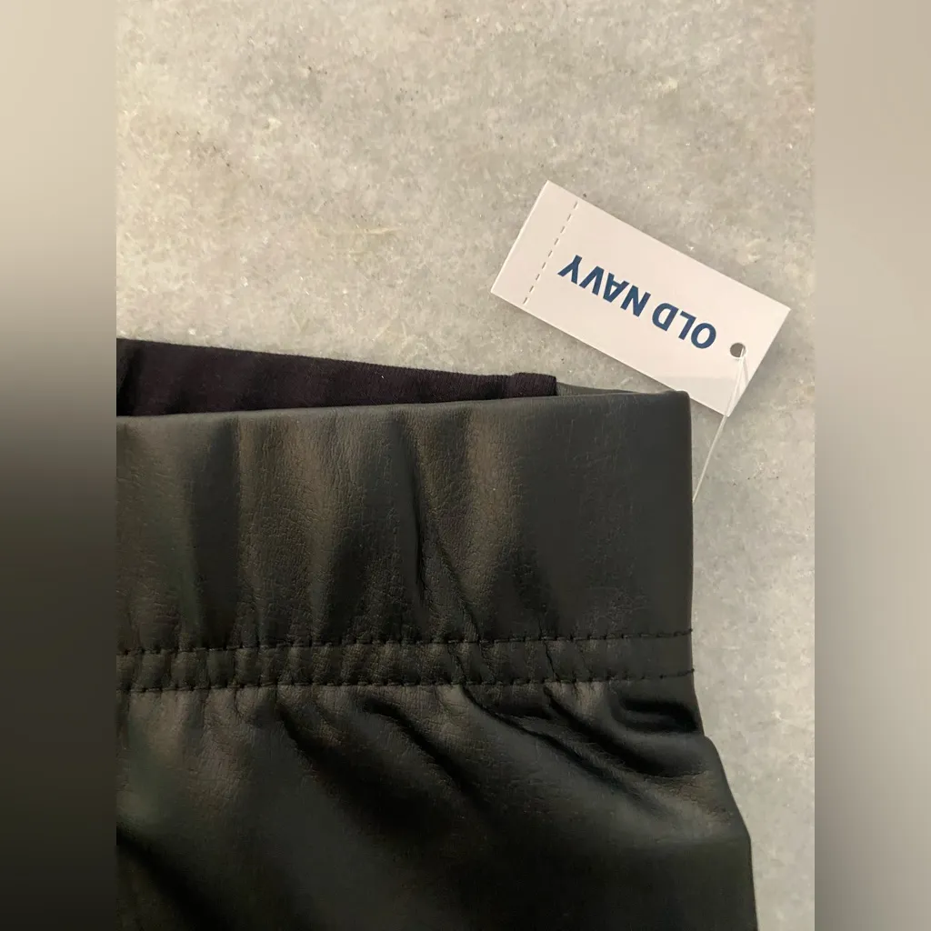 NWT Old Navy Size 3X Black 1/2 Faux Leather Pull On Stretch Waist Leggings - Image 11