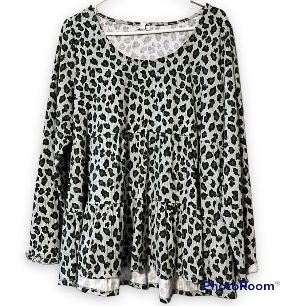 Love, fire size 1X top cheetah print ruffle bottom plus size long sleeve Black - Image 10