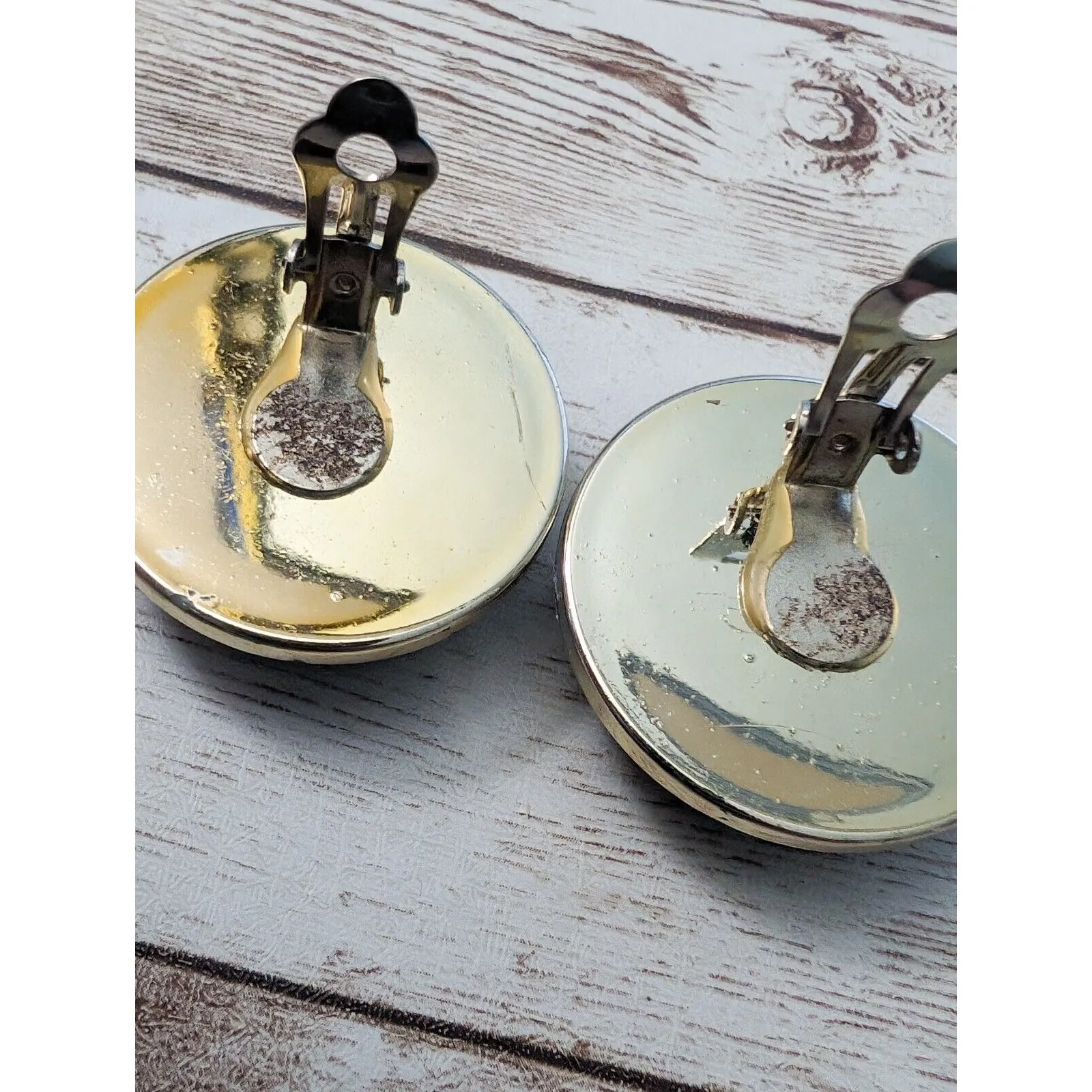 Vintage Clip On Earrings - Image 5