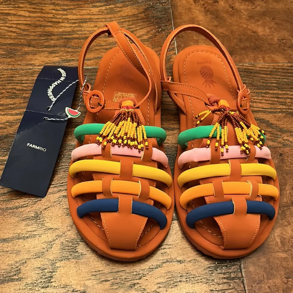 NWT FARM RIO Caramel Tassel Beaded Rainbow Tube Strap Sandal Size 11 - Image 4