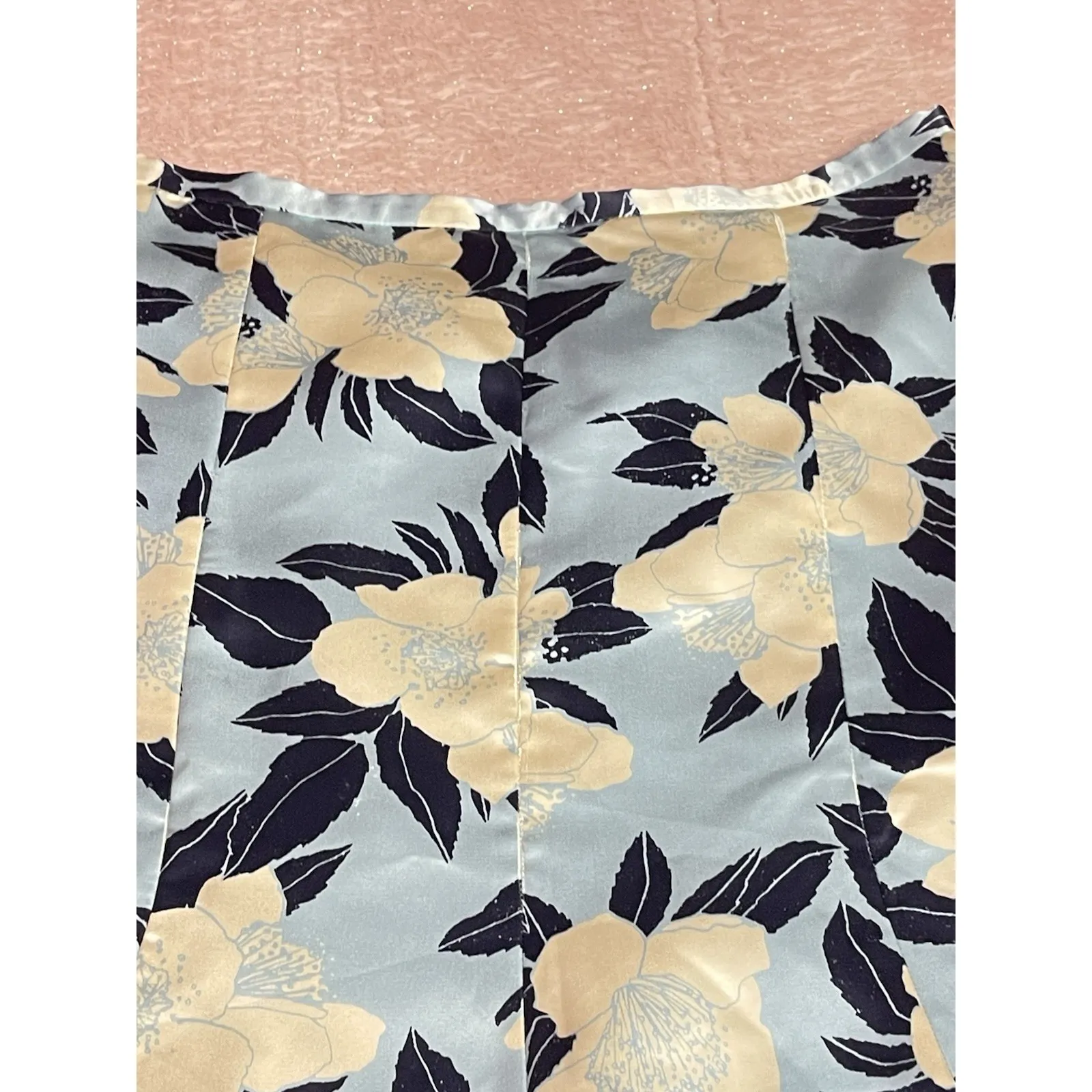 Banana Republic Skirt Pure Silk Satin BluePrint Gored Panels Floral Size 8 I0186 - Image 2