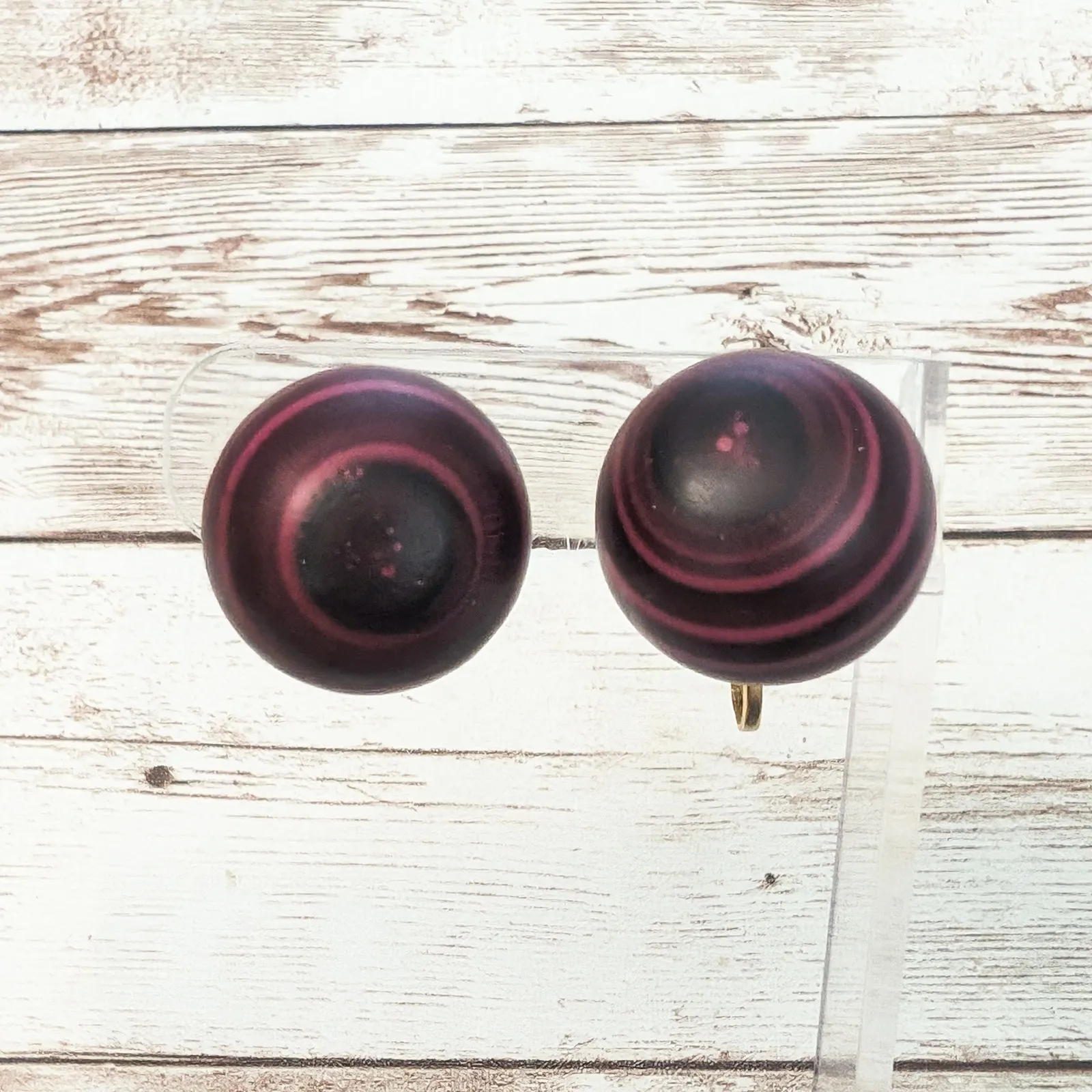 Vintage Clip On Earrings - Image 5