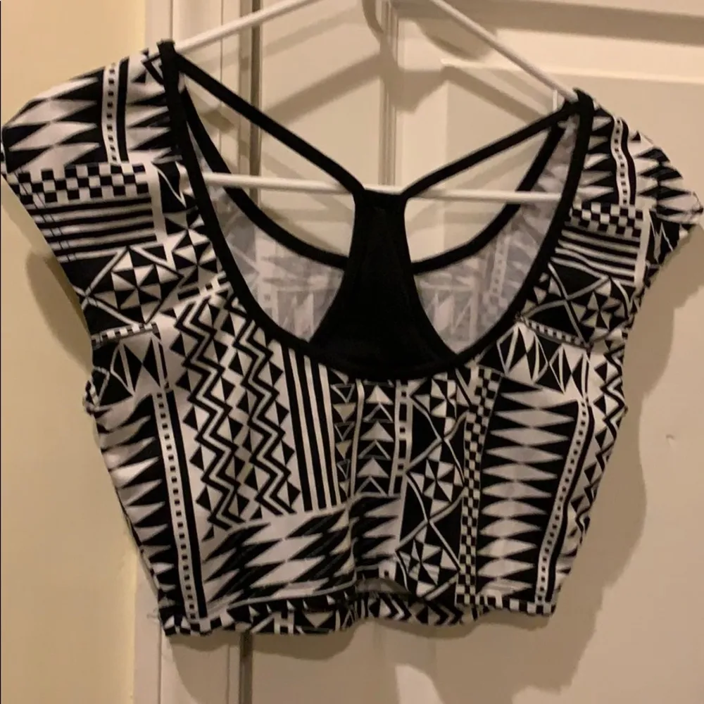 Women’s Body Central Crop Top - Image 2