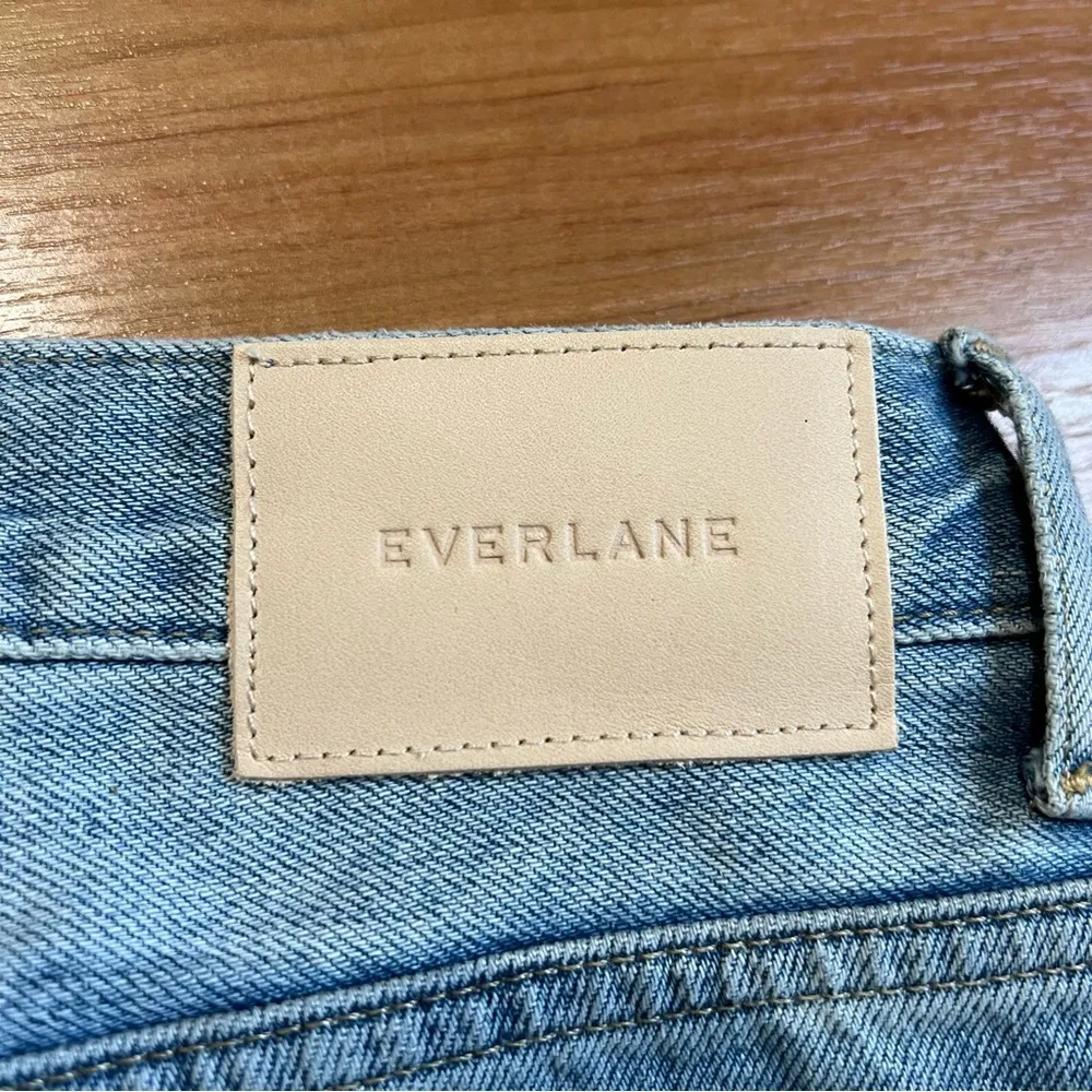 Everlane 90’s Cheeky Jean in Patched Blue - Image 10