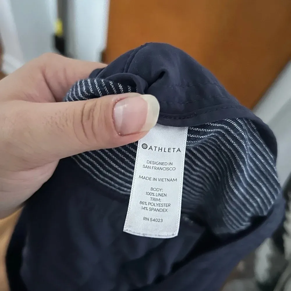 ATHLETA BALI BEACHSIDE NAVY BLUE LINEN SHORTS - Image 3