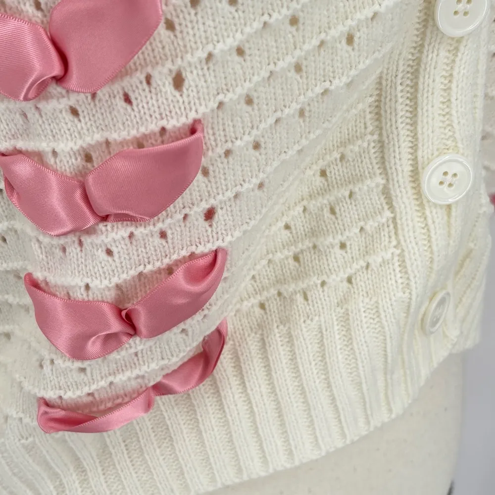 Chic White Knit Sweater with Pink Ribbon Details Size M - Image 3