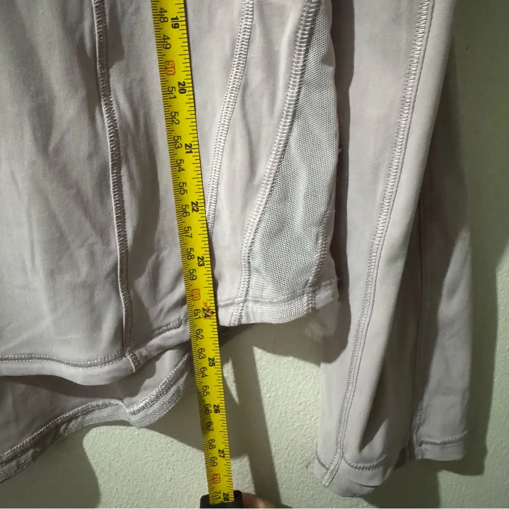 Lululemon Sculpt Long Sleeve size 8 - Image 7
