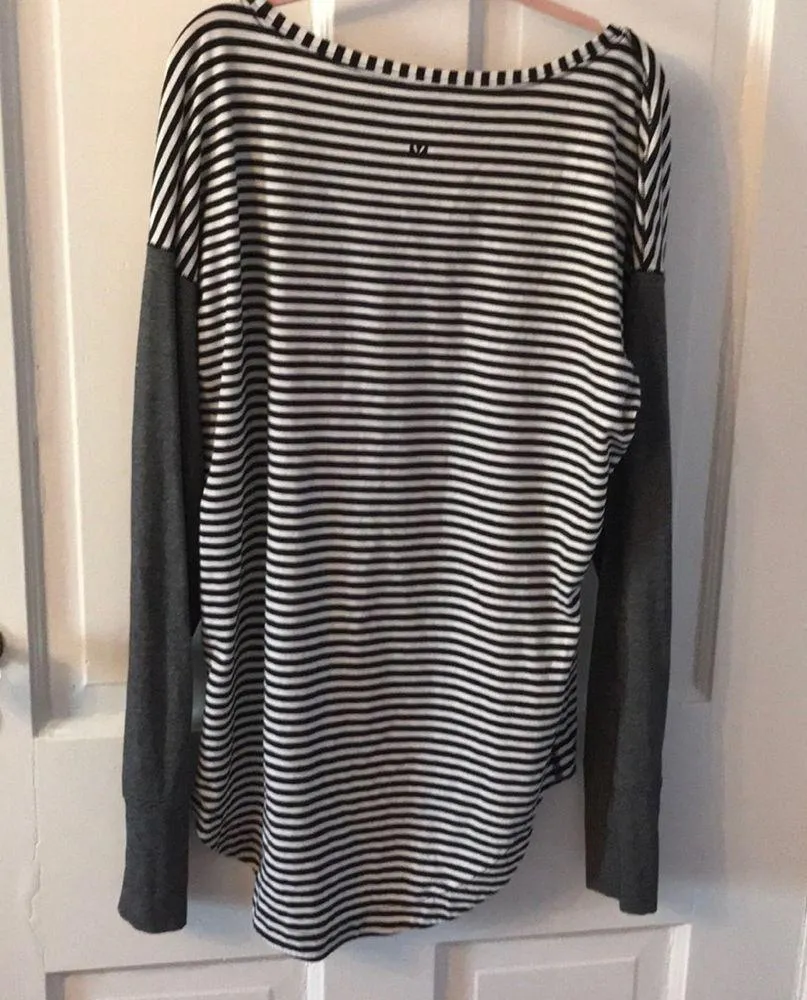 in black-and-white, double striped Long sleeve shirt - Image 6
