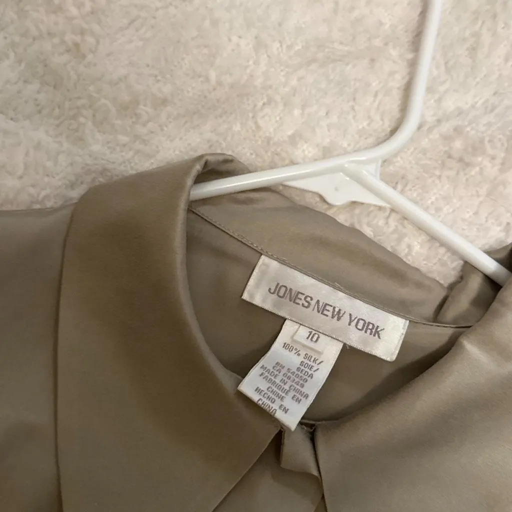 100% Silk Jones New York Blouse - Image 2