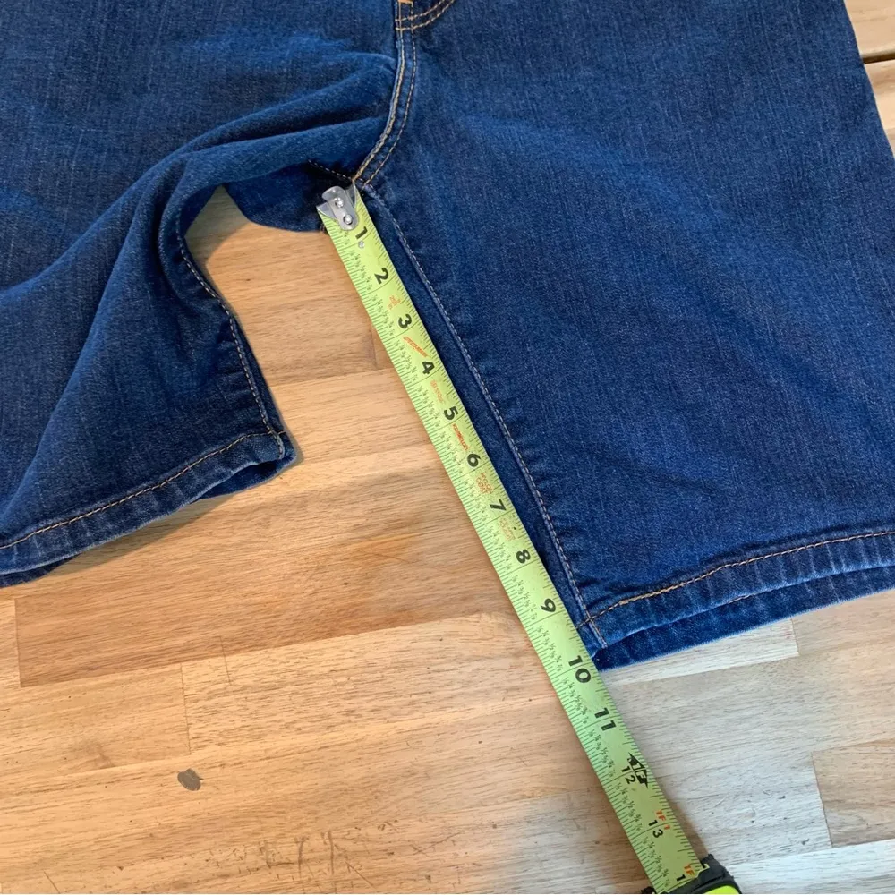 Levi’s 569 Bermuda Shorts 29 - Image 4