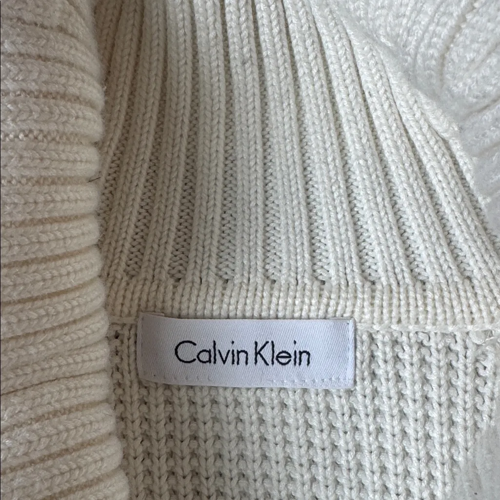 Calvin Klein  Sweater SIZE L - Image 3