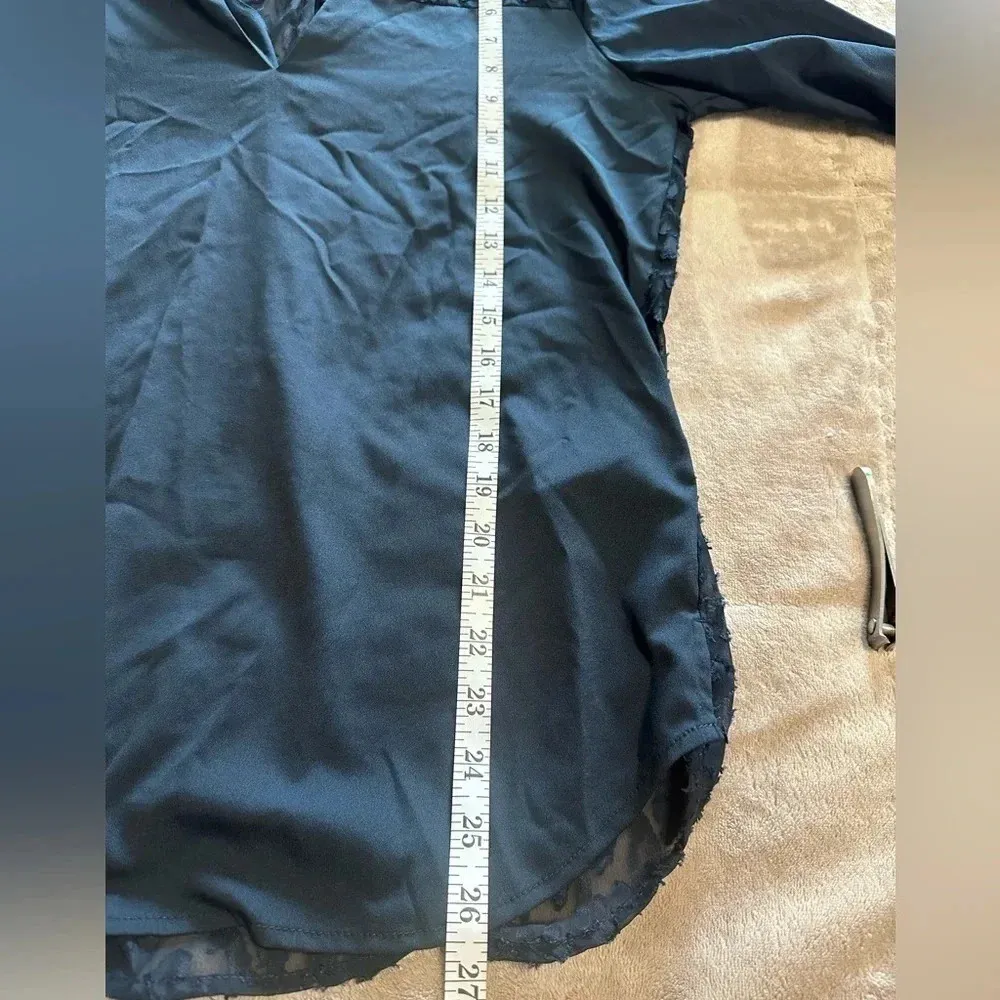 Banana Republic Blouse Size Small Navy Sheer Leopard Animal Business Work - Image 4