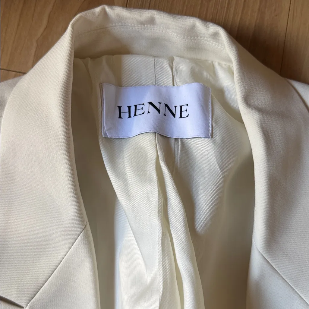 Henne Cream Oversized Blazer White Size undefined - Image 2