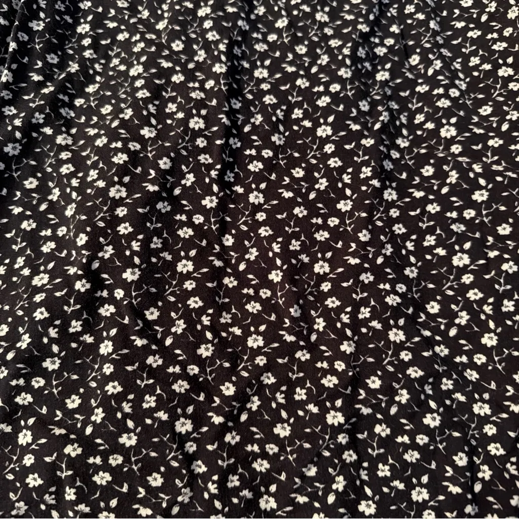 Brandy Melville Black and White Floral Mini Dress - Image 2