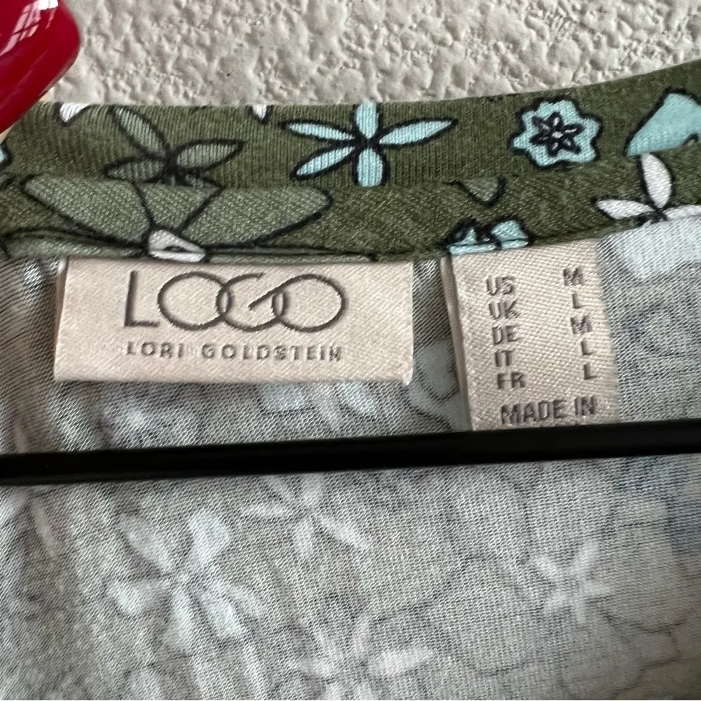 LOGO by Lori Goldstein Green Blue Floral Lace Contrast Top Blouse Shirt US M - Image 8