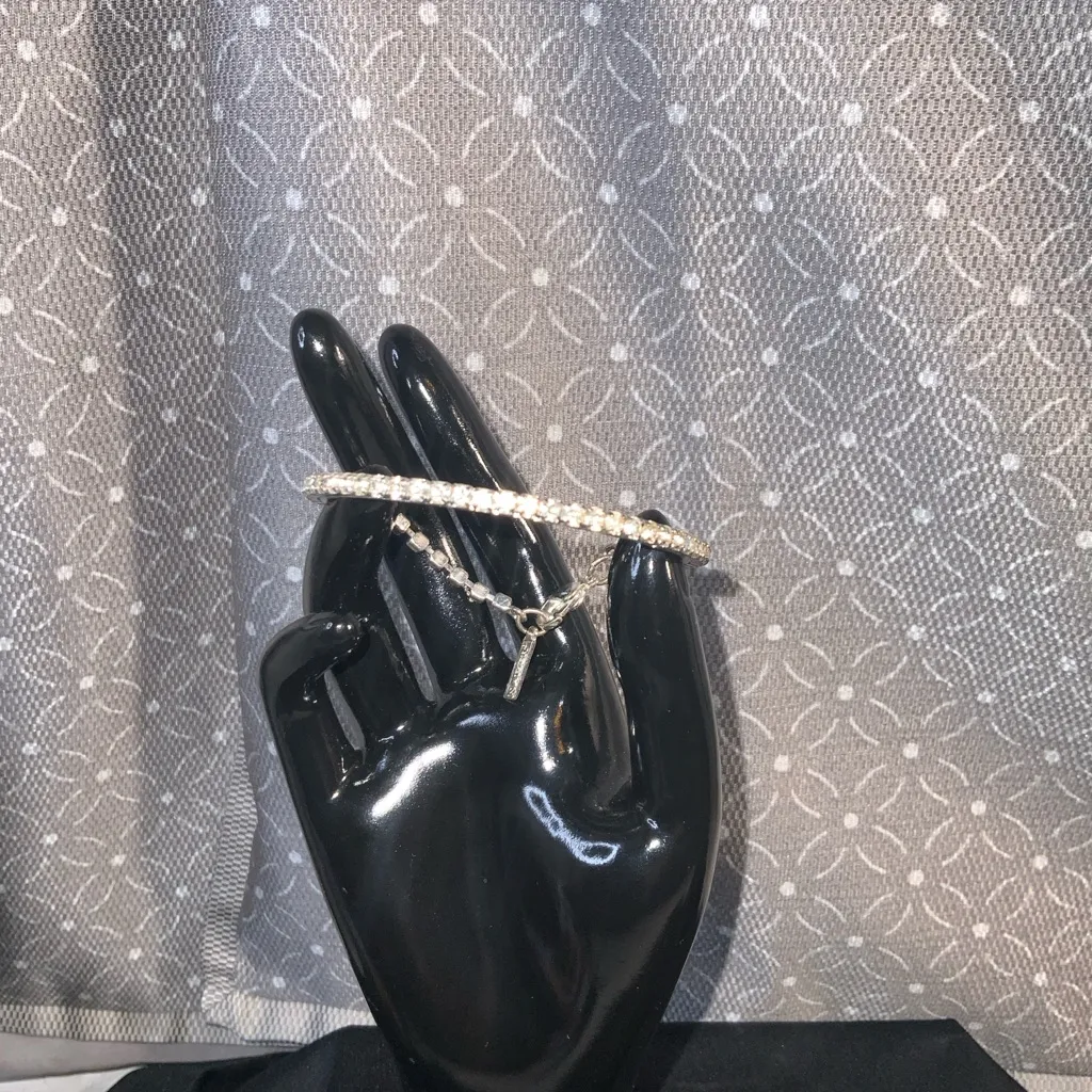 Vintage 90s NAPIER Silver tone Crystal Rhinestone Slim Bangle Tennis Bracelet - Image 5