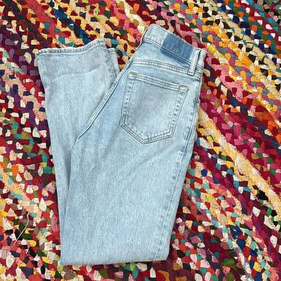 Abercrombie & Fitch The 90s Straight Ultra High Rise Criss-Cross Button Jeans - Image 2