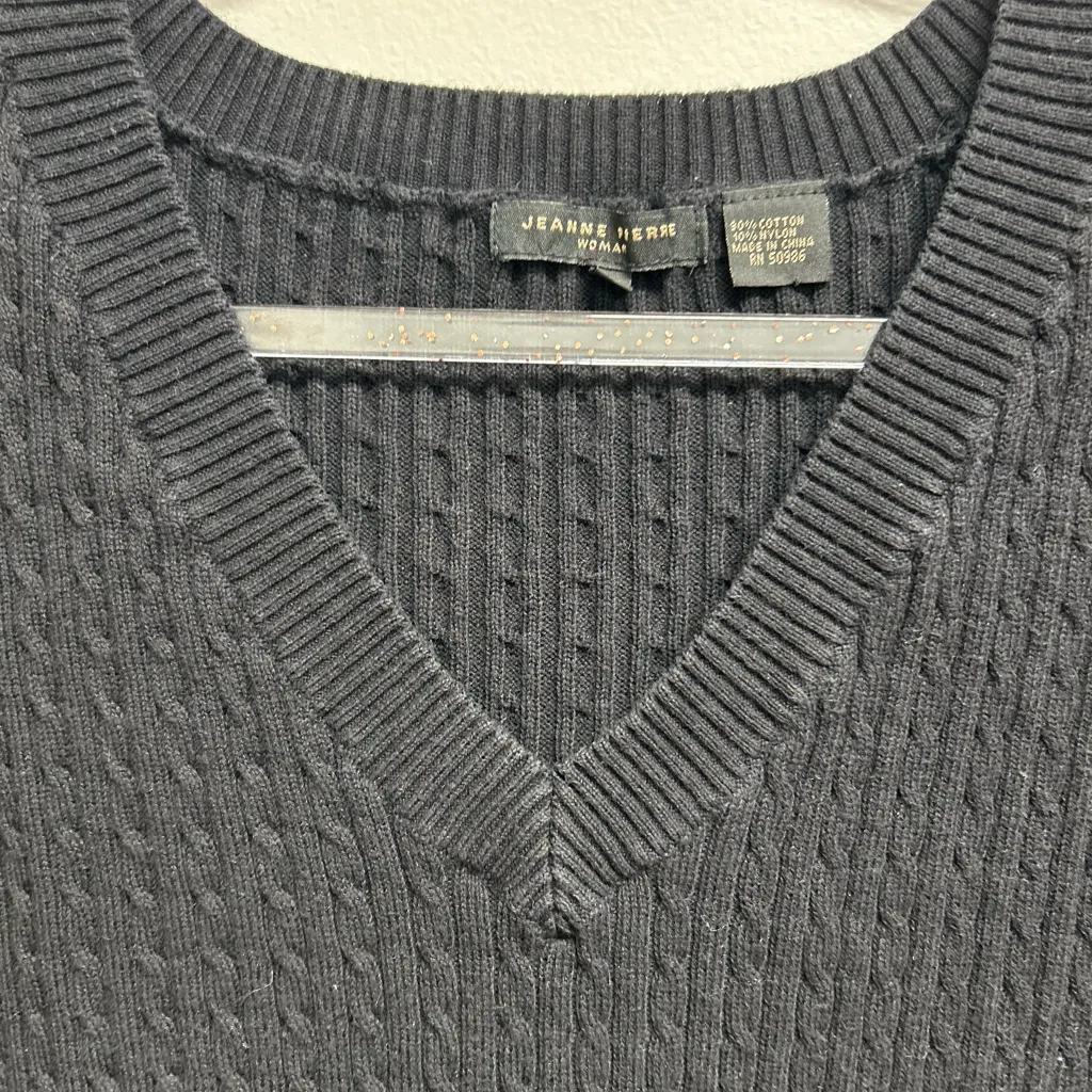 Jeanne pierre  black cable knit  V-Neck Sweater - Image 3