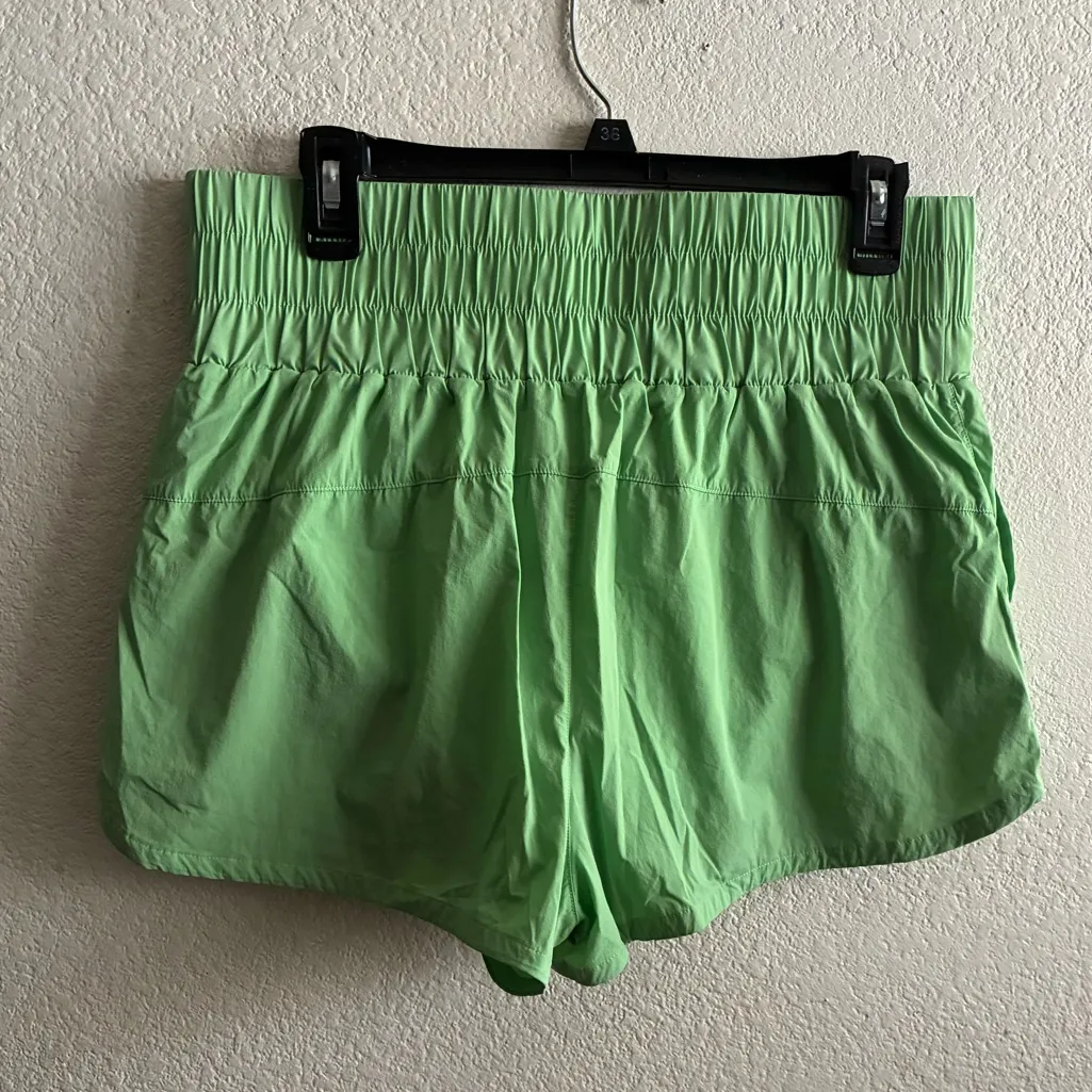 JoyLab Women's Vibrant Green Athletic Shorts M - Image 4